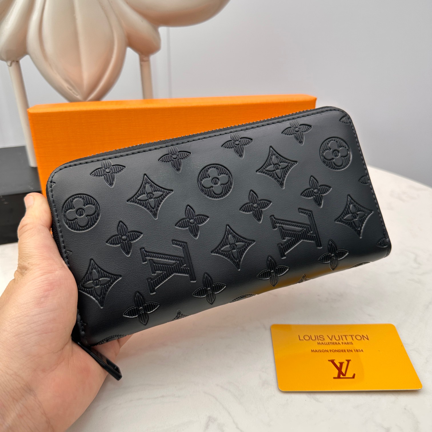 [TOP] Louis Vuitton LV LV Men's Cowhide Wallet - Black