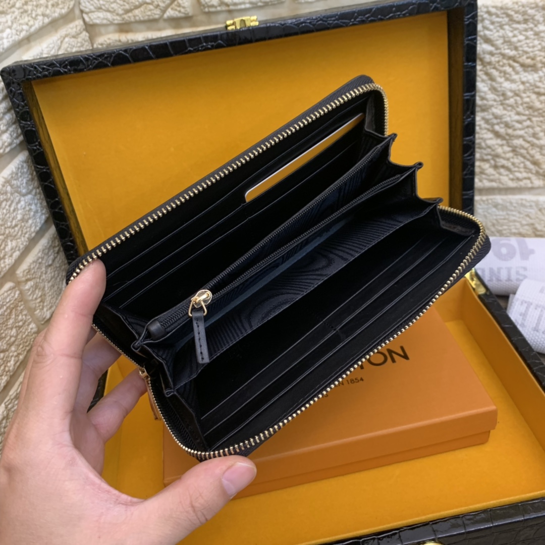 [TOP] Louis Vuitton LV LV Cowhide Wallet - Black