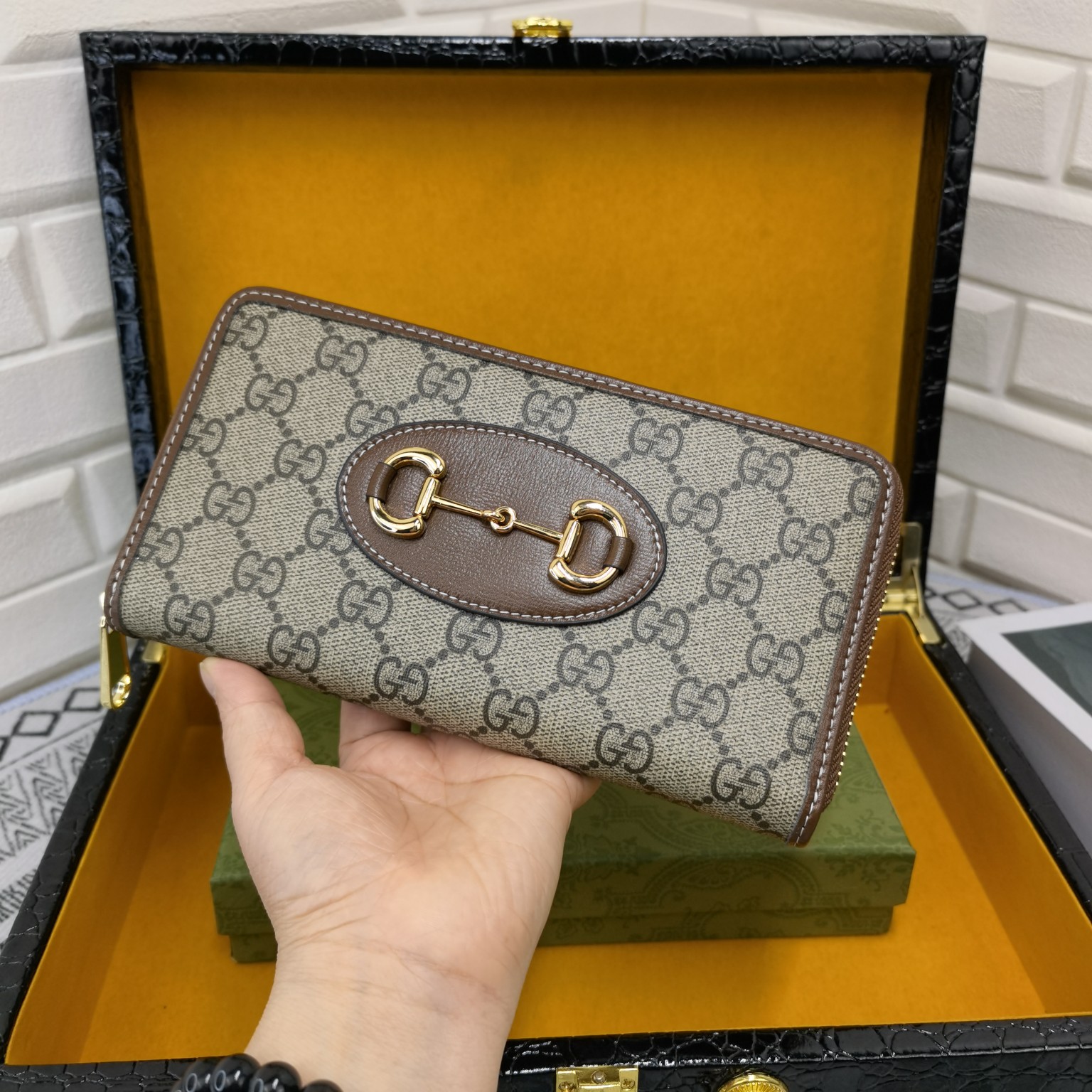[TOP] GUCCI  Men's Wallet