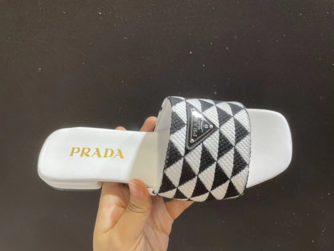 [TOP] PRADA Slides - 17 Color