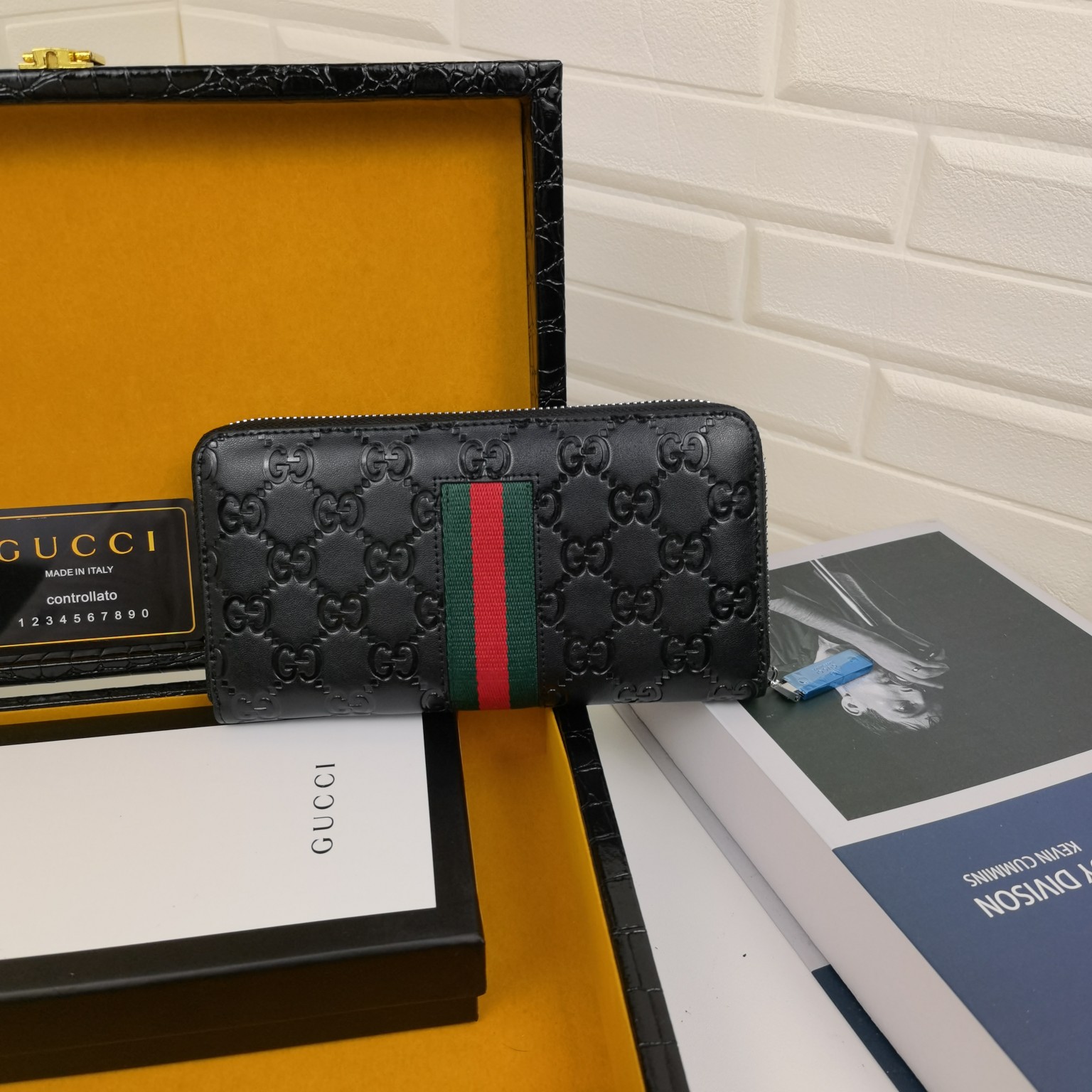 [TOP] GUCCI  Men's Wallet - Black