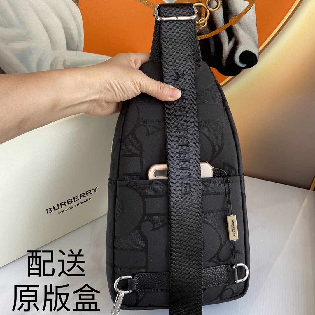 [TOP] BURBERRY Men's Backpack - Black