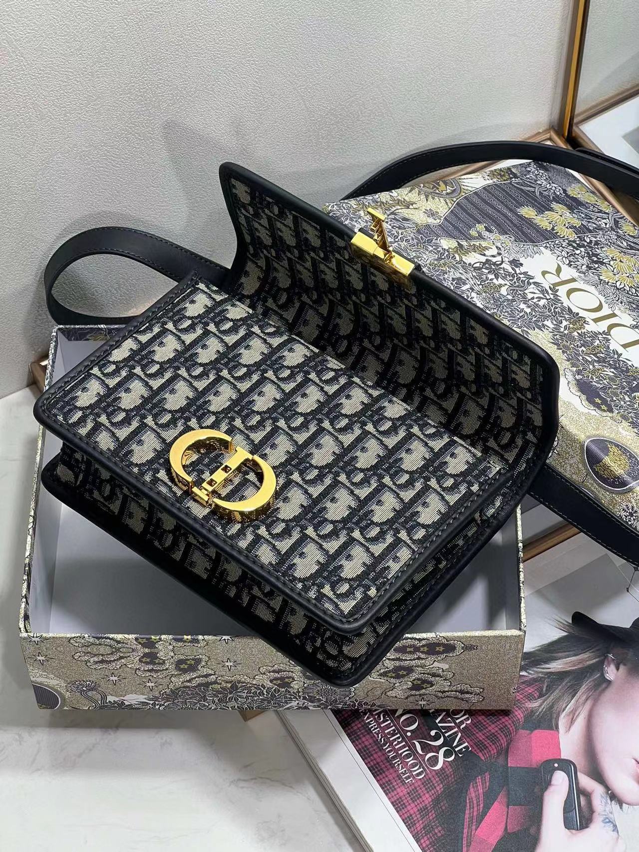 [Top] Christian Dior Small 30 Montaigne Bag 21 x 13.5 x 7 cm - Blue