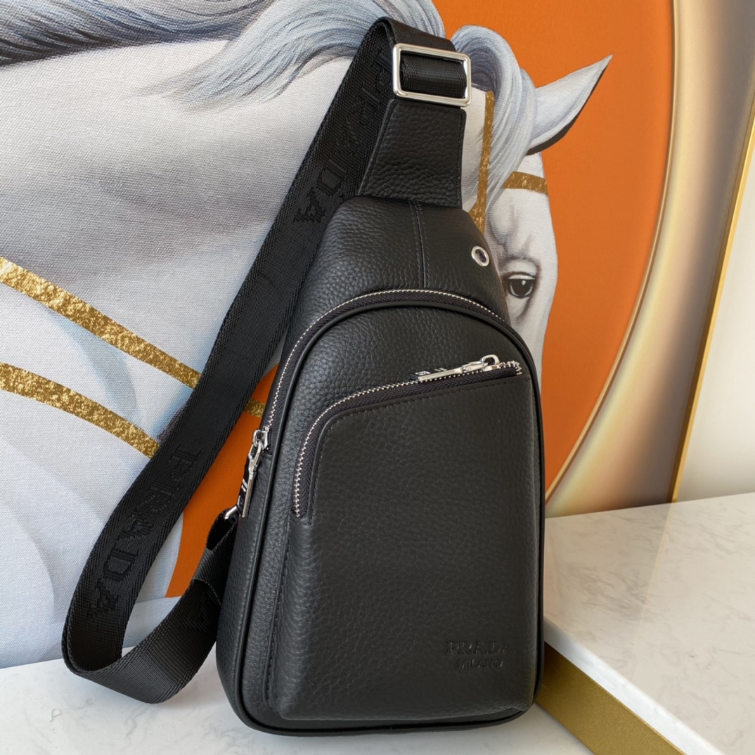 [TOP] PRADA Men's Backpack- Black