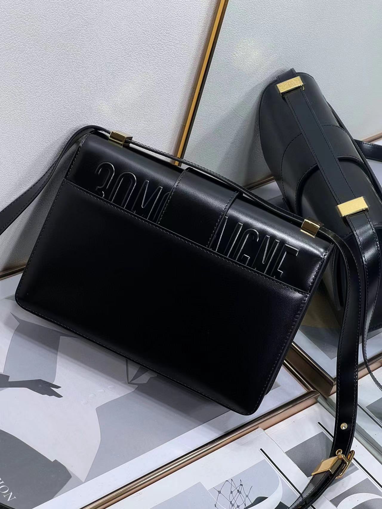 [Top] Christian Dior Small 30 Montaigne Bag 21 x 13.5 x 7 cm - Black