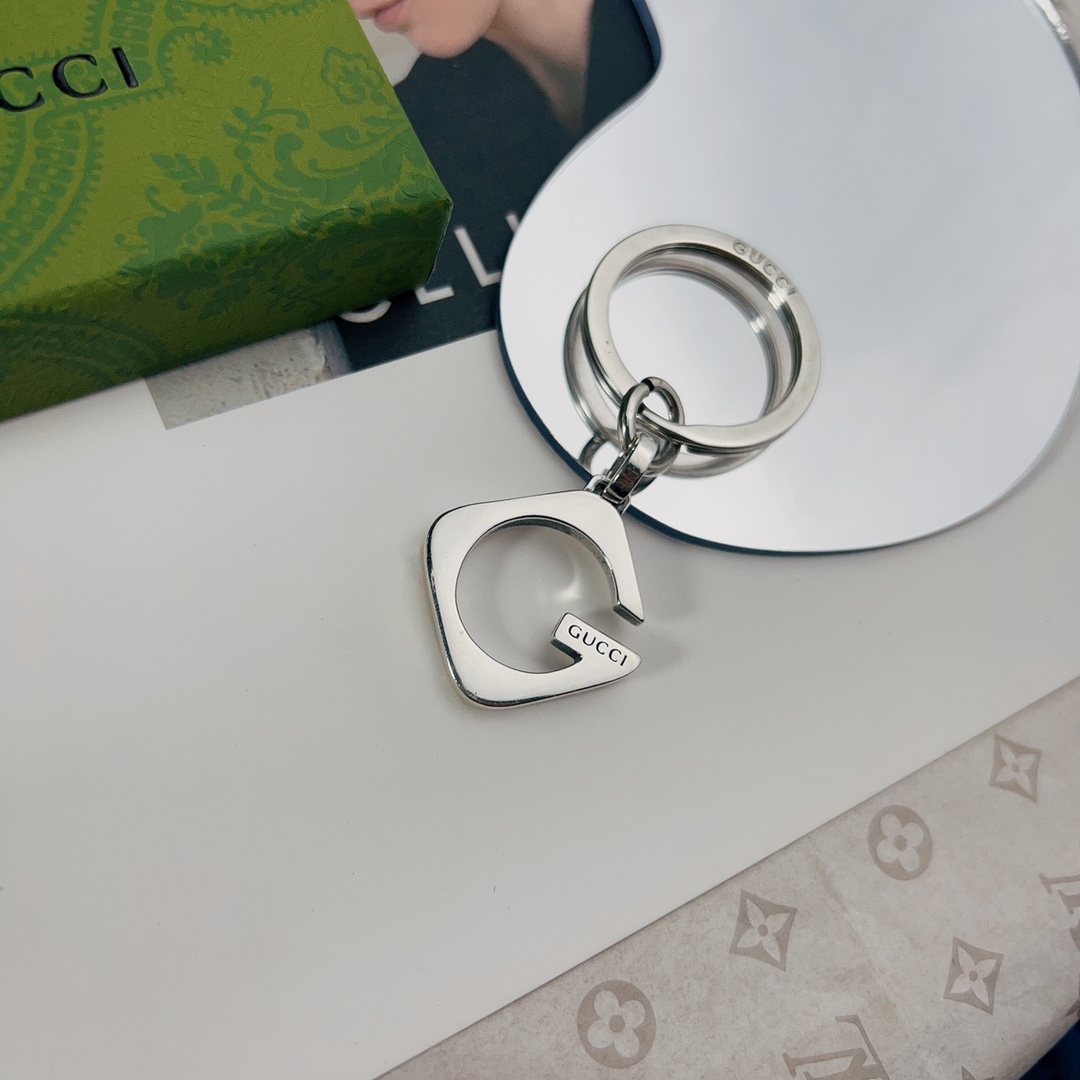 [TOP] GUCCI Men's/Women's Keychains - Silver