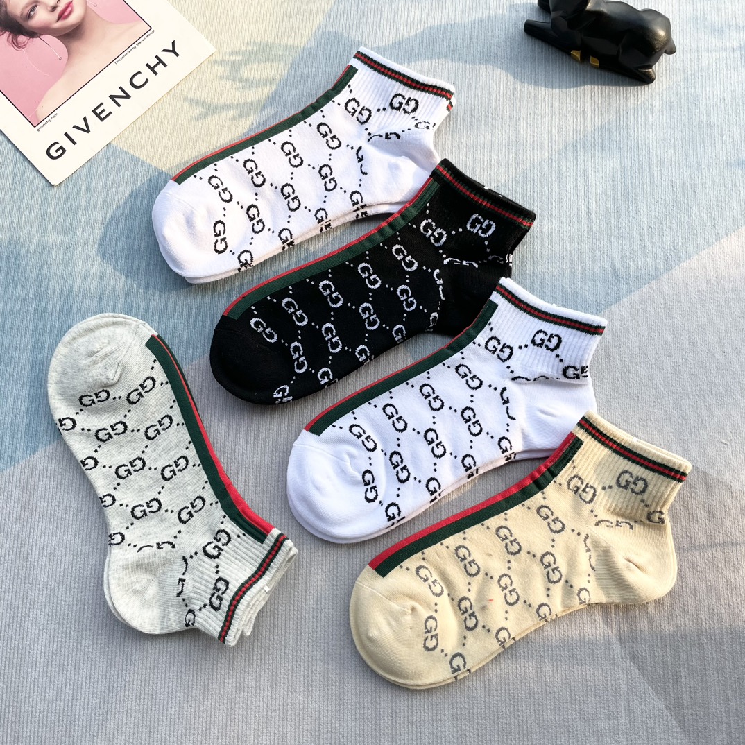 [TOP] GUCCI  Men's Socks