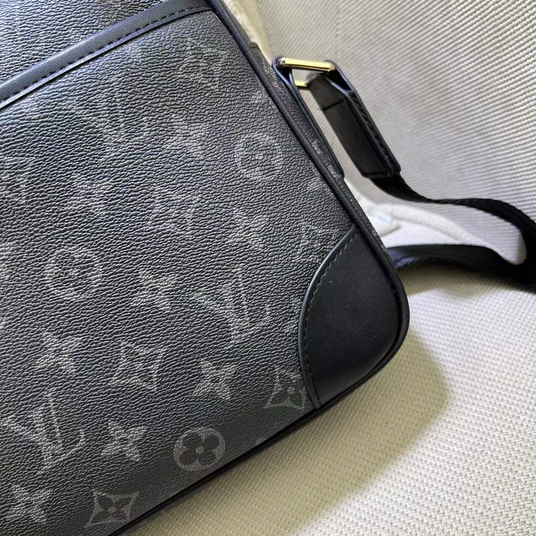 [TOP] Louis Vuitton LV  Men's Cross Body Bags  - 2 Color