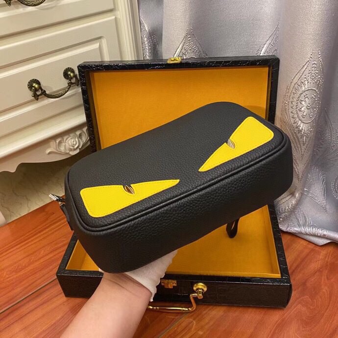 [TOP] FENDI Men's Cross Body Bags - 3 Color