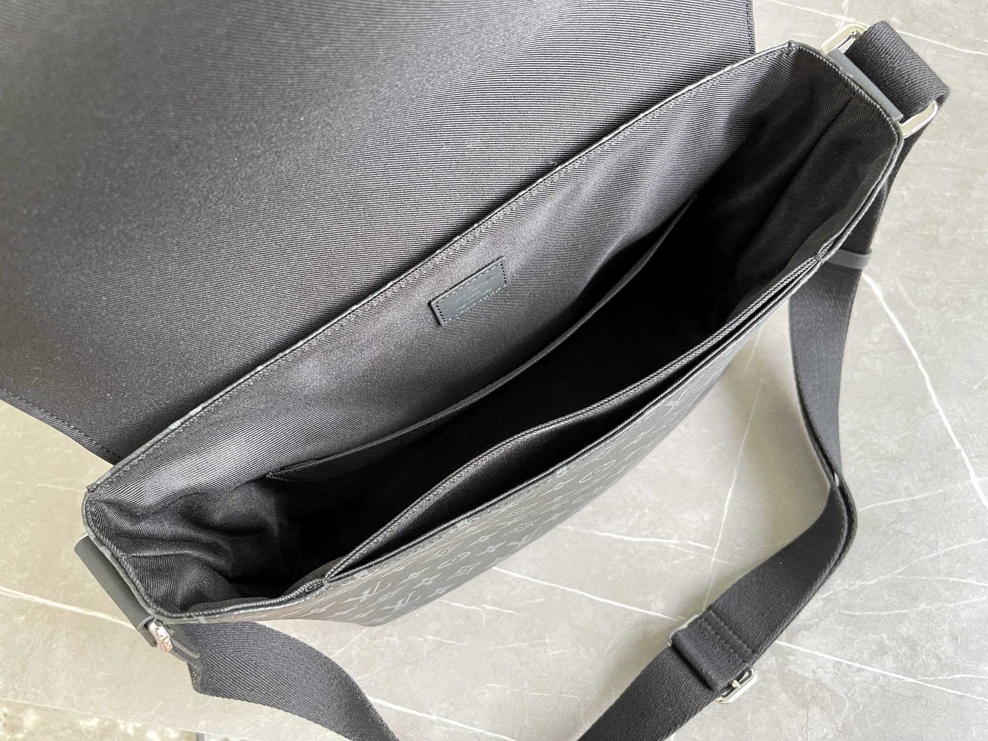 [TOP] Louis Vuitton LV Men's Cross Body Bags