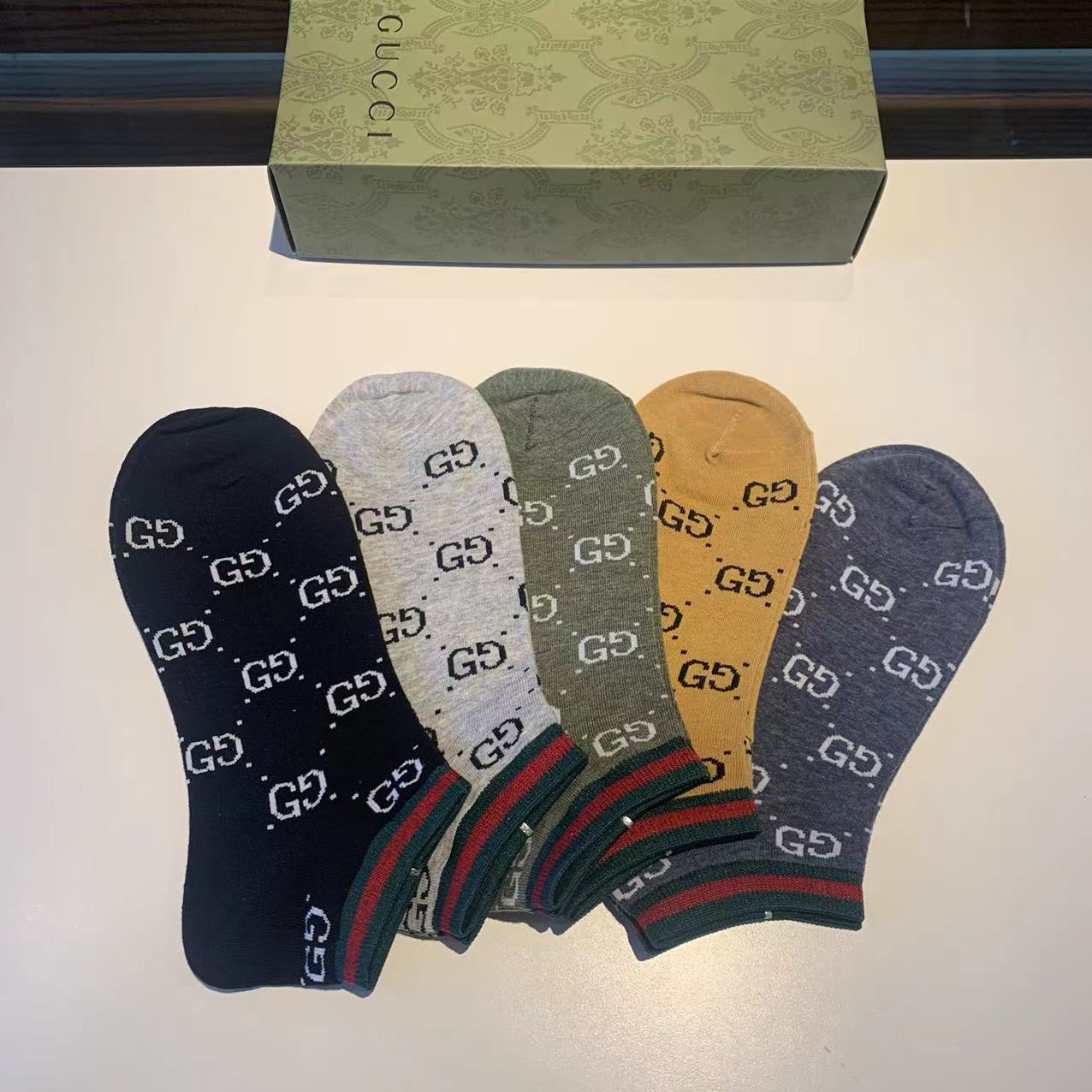 [TOP] GUCCI  Men's Socks