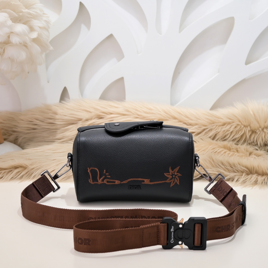 [TOP]  Christian Dior Men's Cross Body Bags