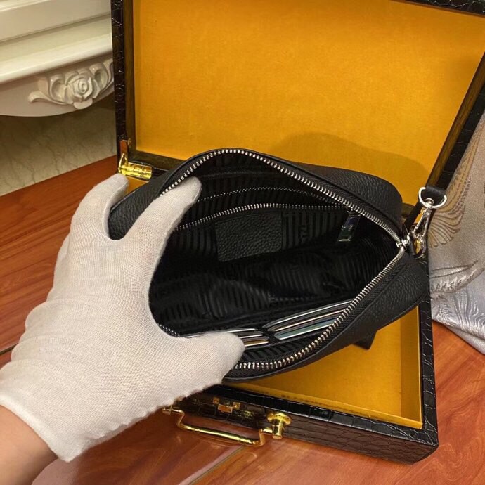 [TOP] FENDI Men's Cross Body Bags - 3 Color