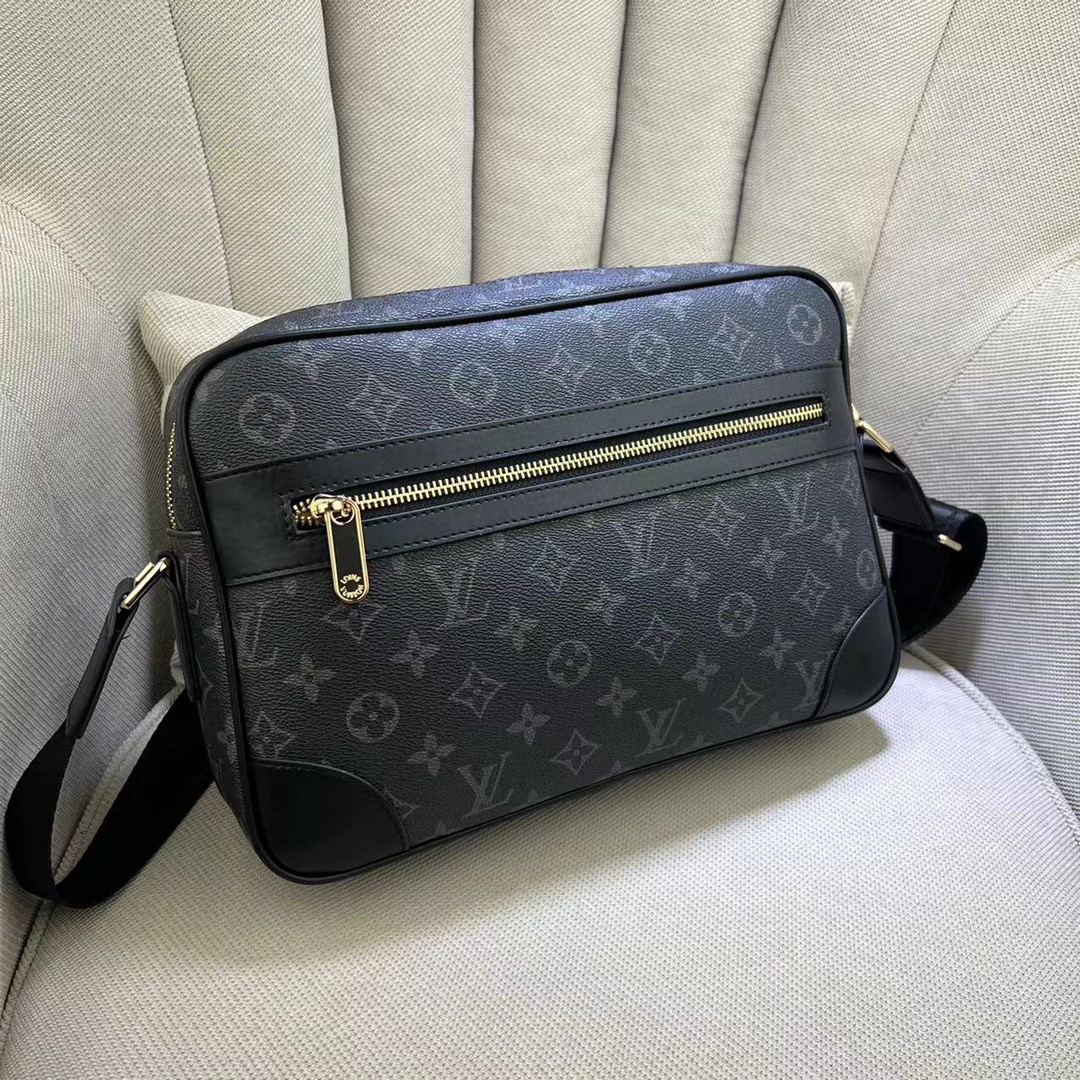 [TOP] Louis Vuitton LV  Men's Cross Body Bags  - 2 Color