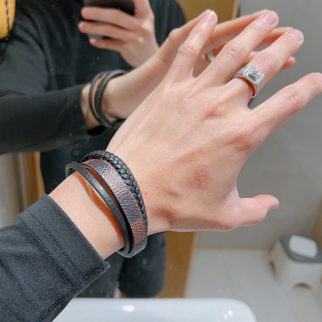 [TOP] GUCCI Men's/Women's Hand Strap Bracelet - Black