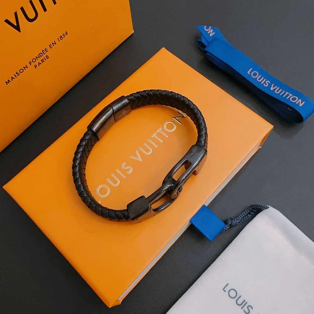 [TOP] Louis Vuitton LV Cowhide Bracelet - Black