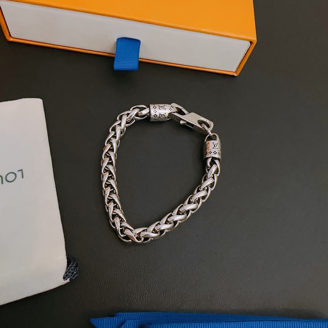 [TOP] Louis Vuitton LV Vintage Bracelet - Silver