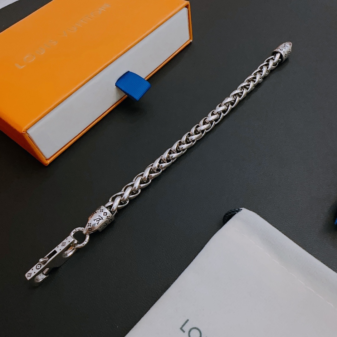 [TOP] Louis Vuitton LV Vintage Bracelet - Silver