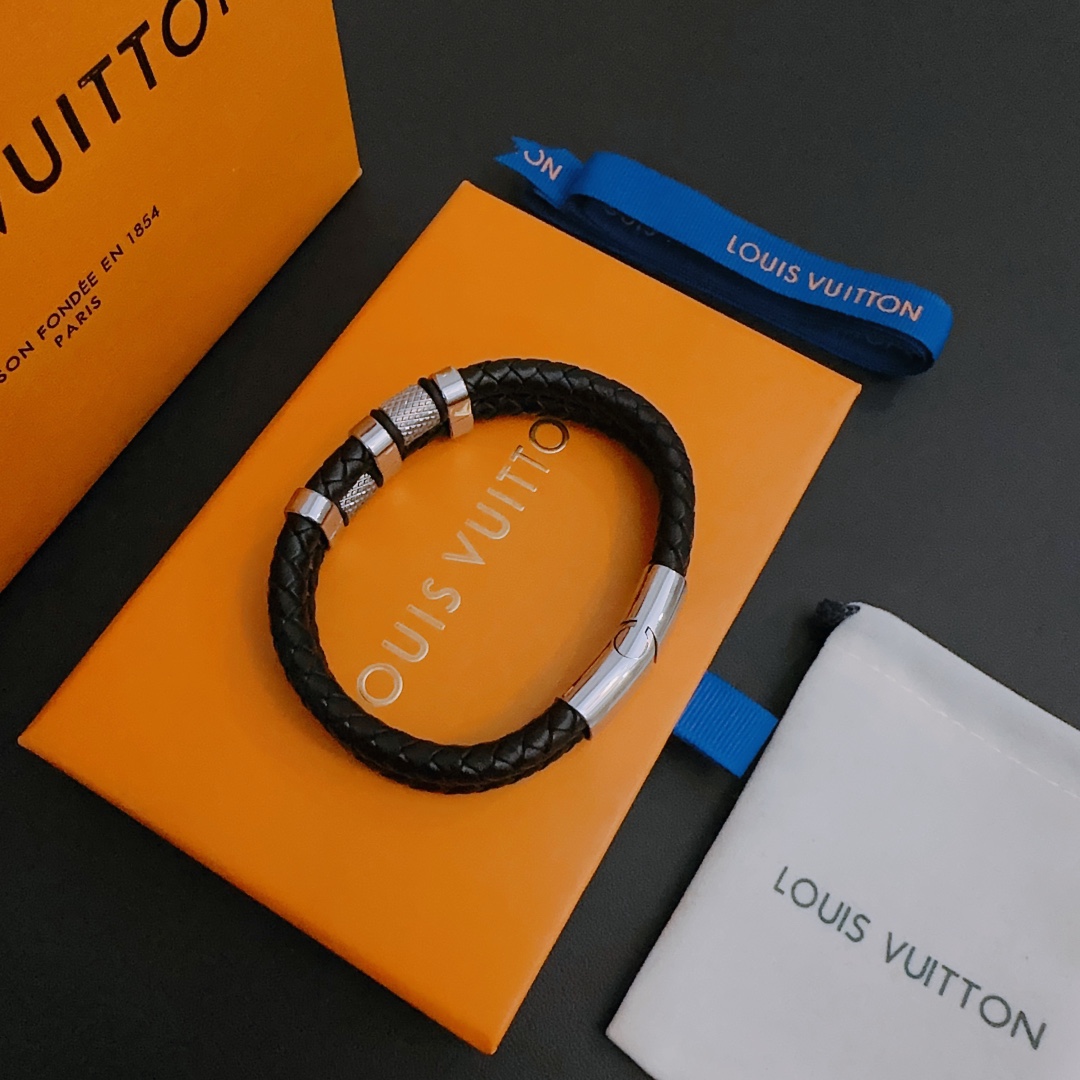 [TOP] Louis Vuitton LV Cowhide Bracelet - Black