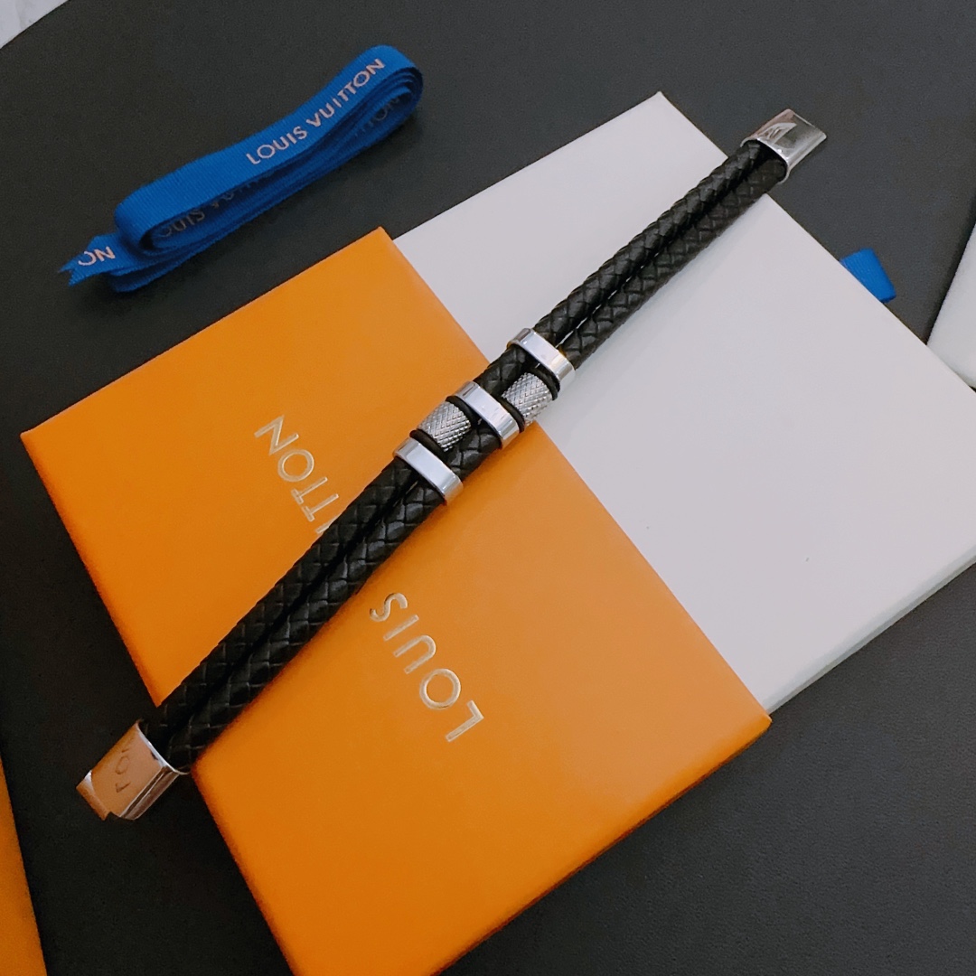 [TOP] Louis Vuitton LV Cowhide Bracelet - Black