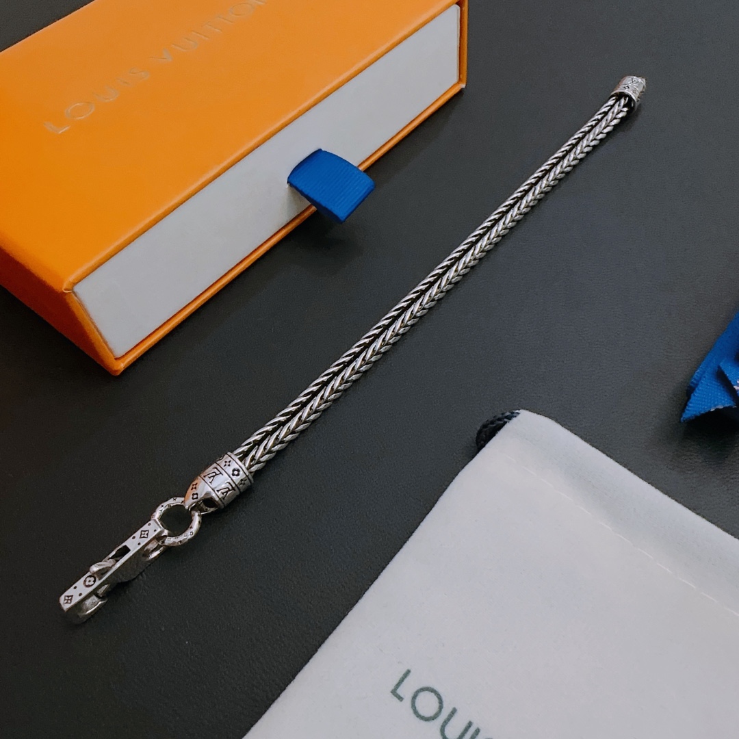[TOP] Louis Vuitton LV Vintage Bracelet - Silver
