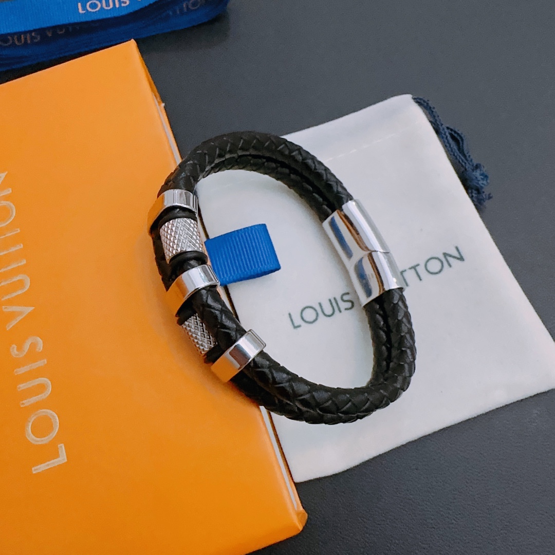 [TOP] Louis Vuitton LV Cowhide Bracelet - Black