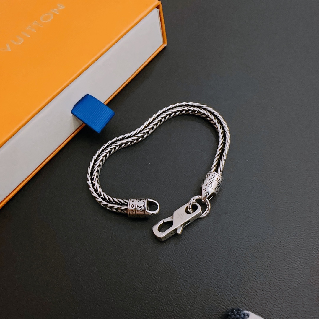 [TOP] Louis Vuitton LV Vintage Bracelet - Silver