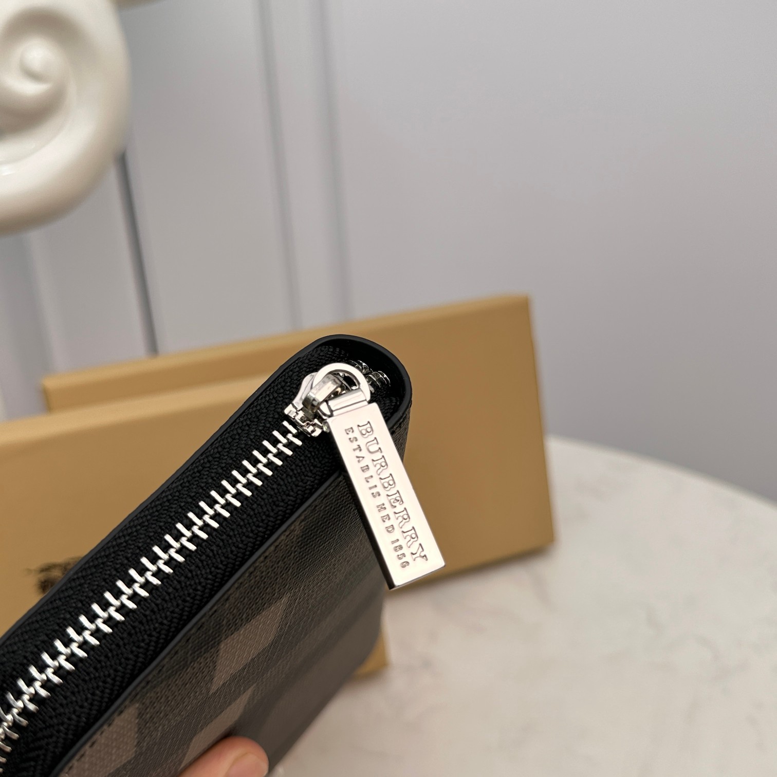 [TOP] BURBERRY Men's  Wallet - Black