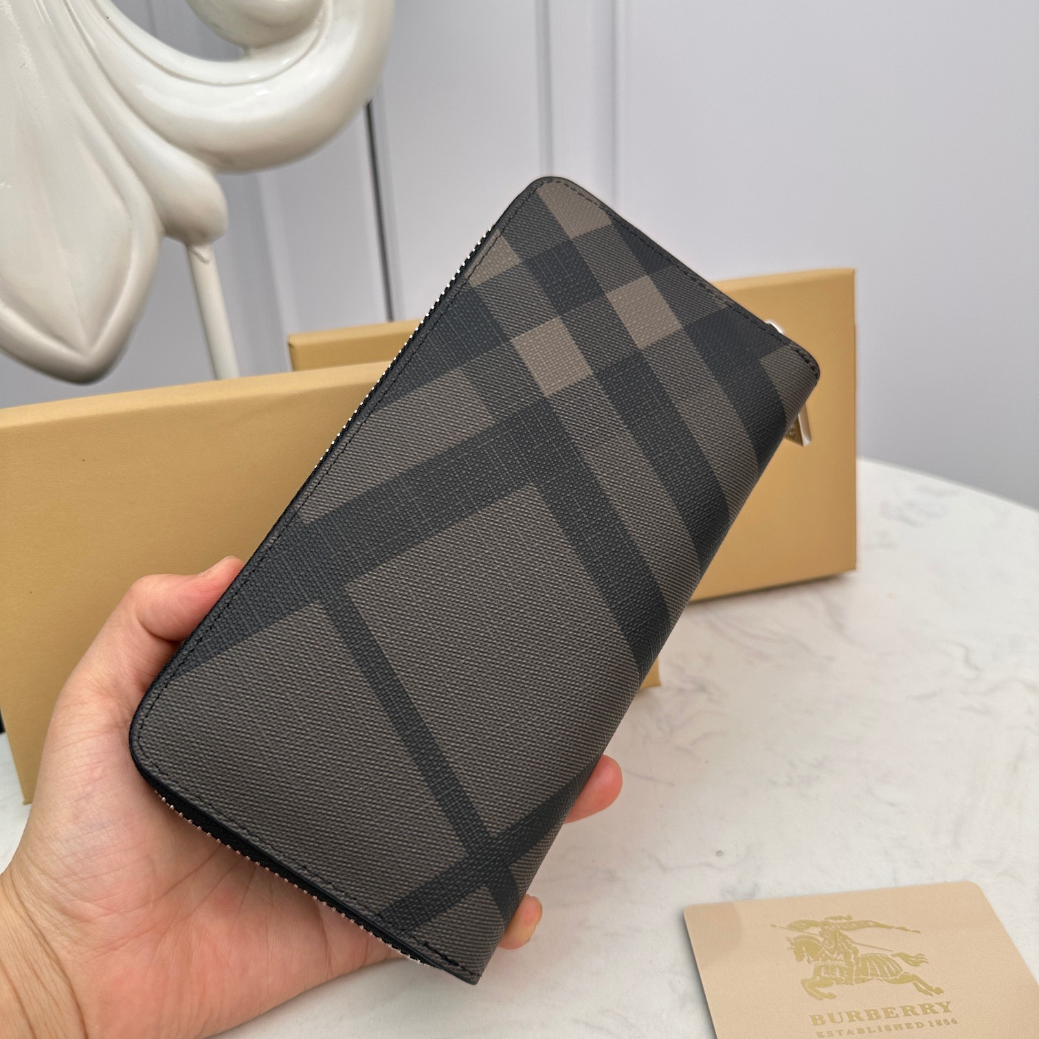 [TOP] BURBERRY Men's  Wallet - Black