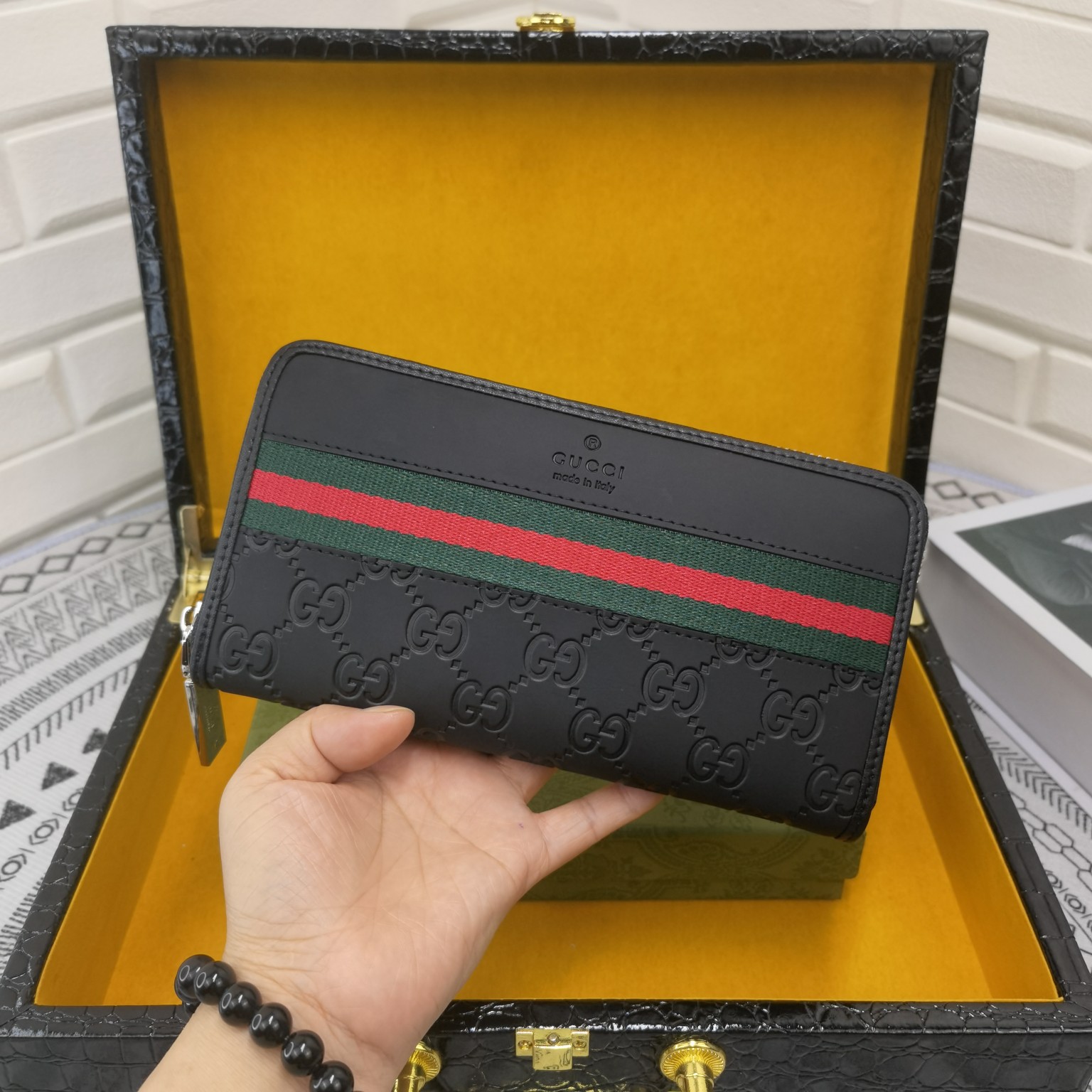 [TOP] GUCCI Men's Wallet - Black