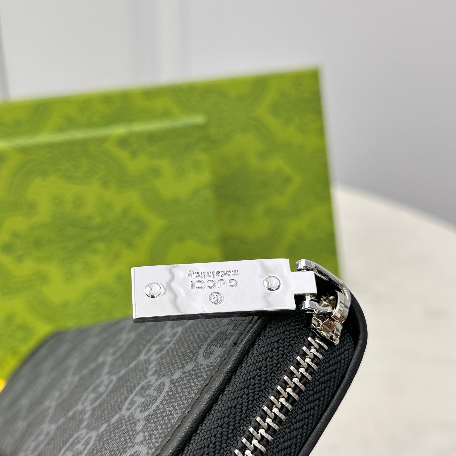 [TOP] GUCCI Men's Wallet - Black