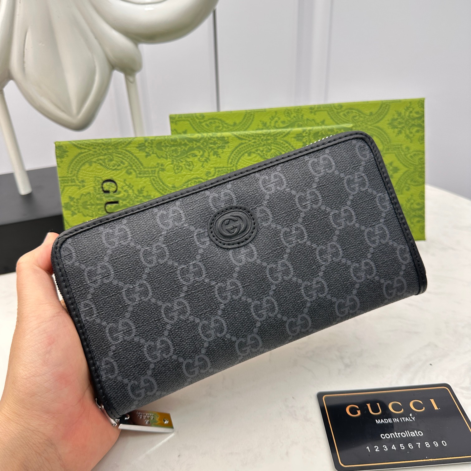[TOP] GUCCI Men's Wallet - Black