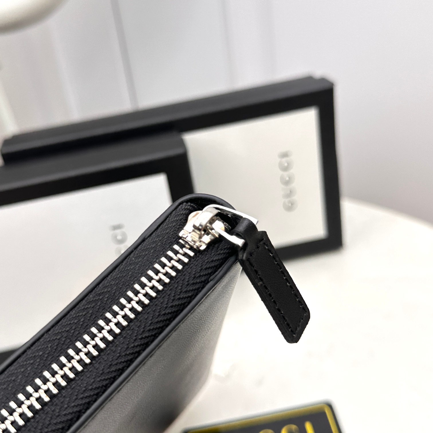 [TOP] GUCCI Men's Wallet - Black