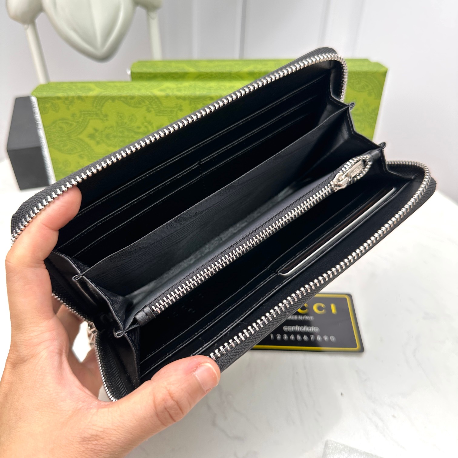 [TOP] GUCCI Men's Wallet - Black