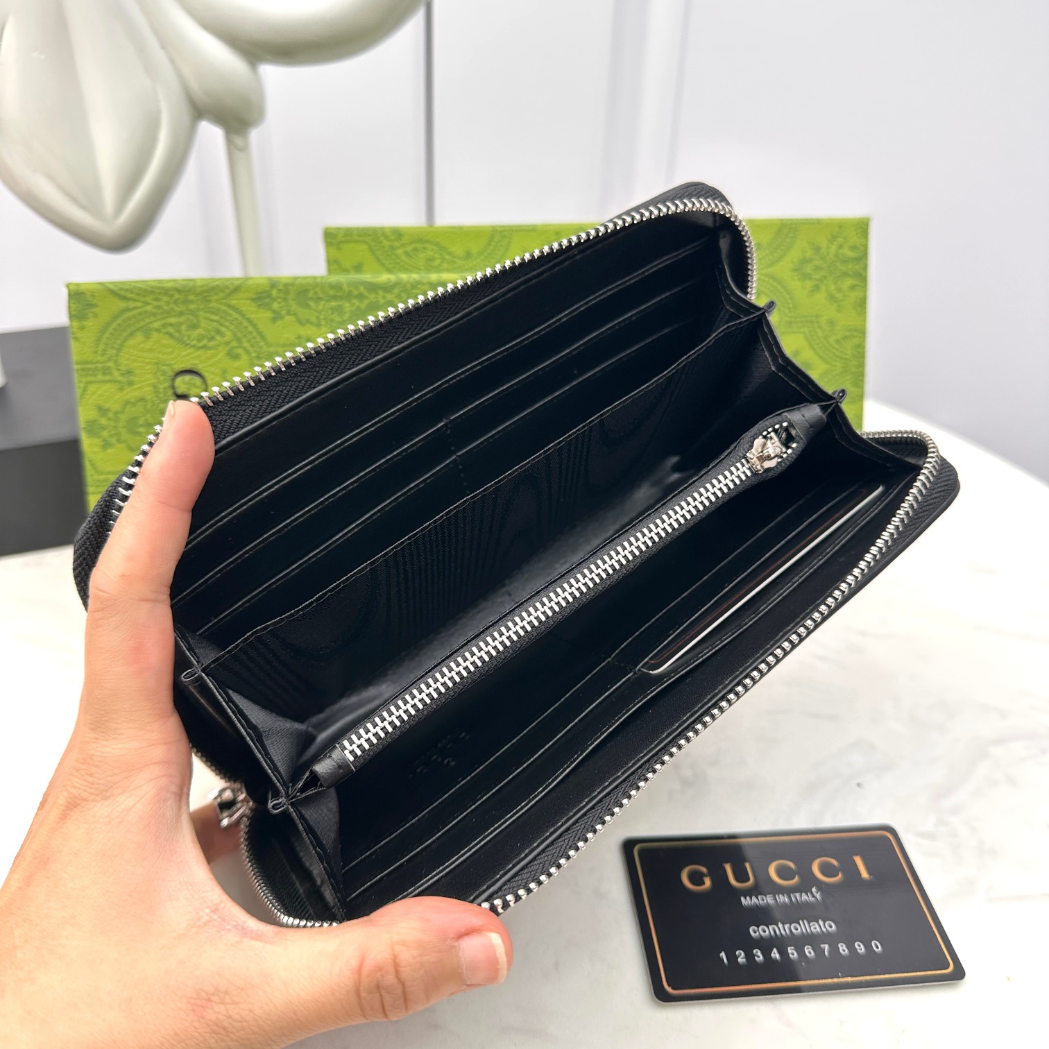 [TOP] GUCCI Men's Wallet - Black