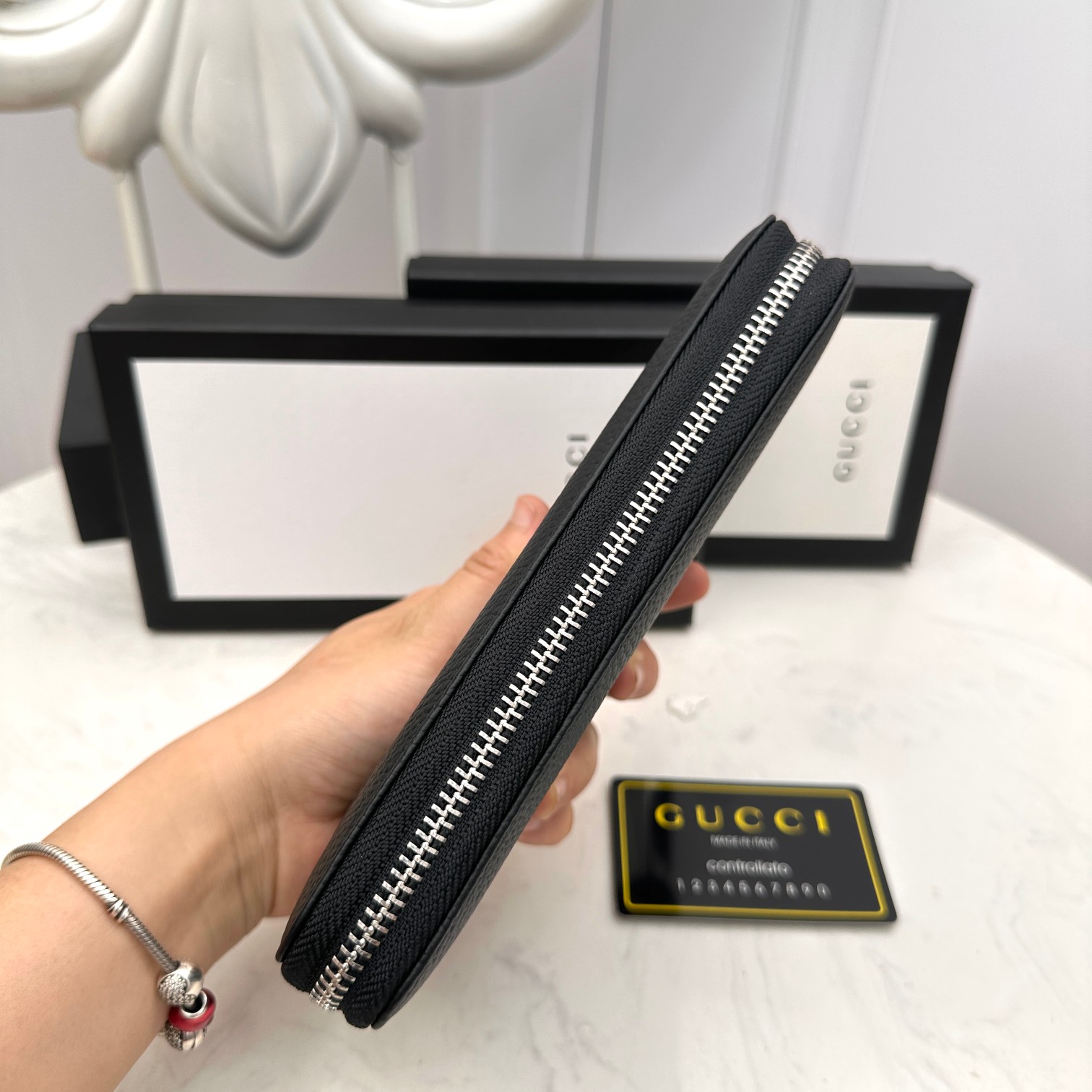 [TOP] GUCCI Men's Wallet - Black