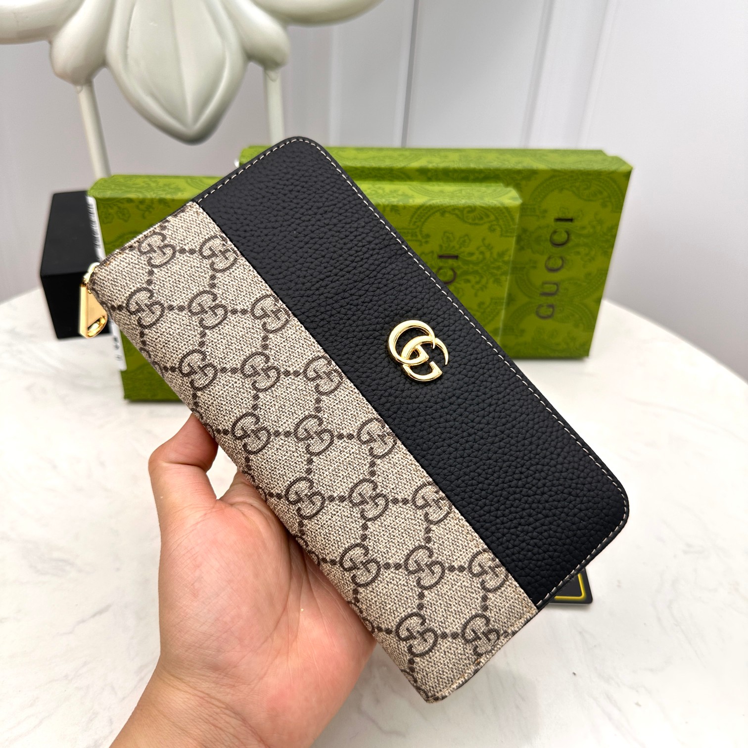 [TOP] GUCCI Men's Wallet - Black