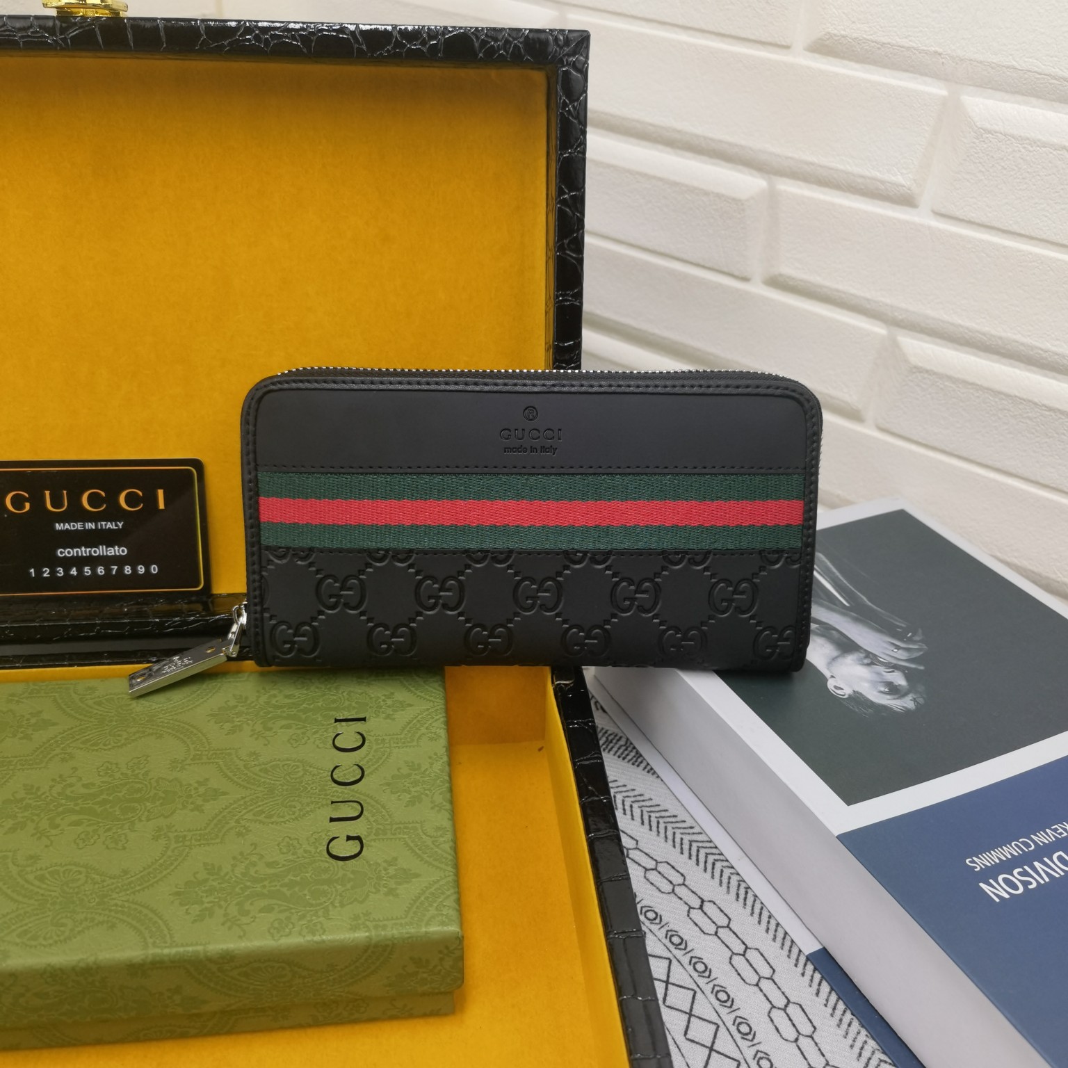 [TOP] GUCCI Men's Wallet - Black