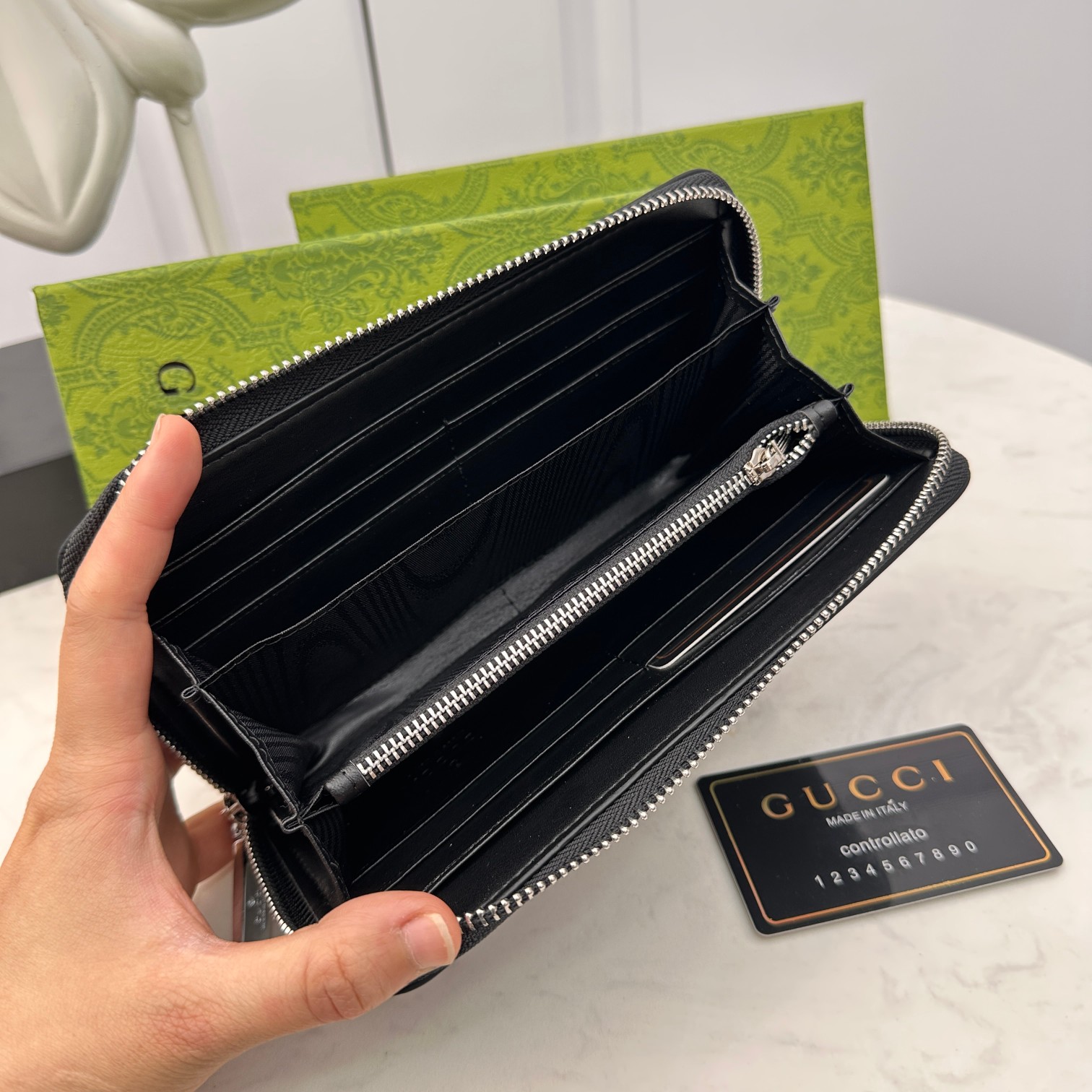 [TOP] GUCCI Men's Wallet - Black