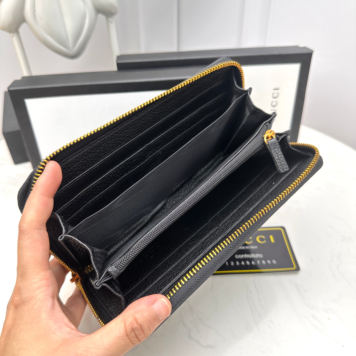 [TOP] GUCCI Men's Wallet - Black