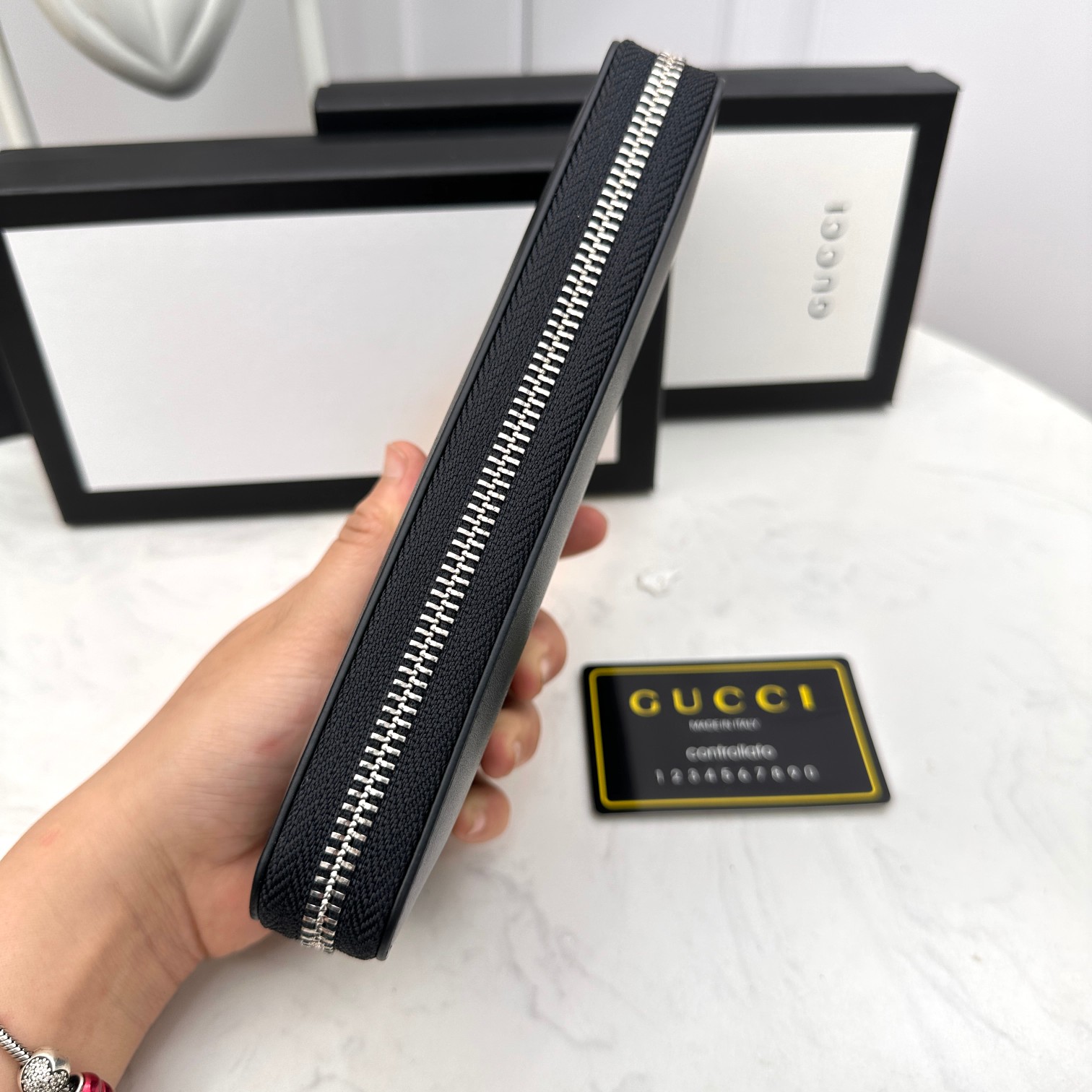 [TOP] GUCCI Men's Wallet - Black