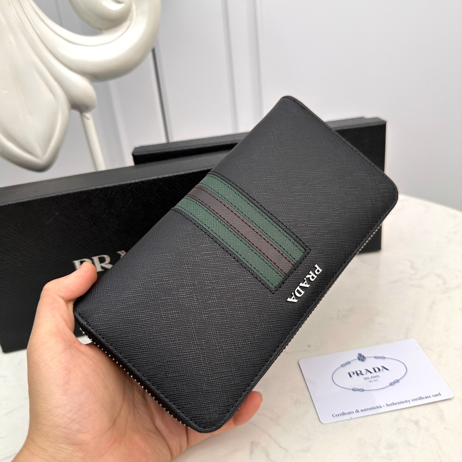 [TOP] PRADA Men's Wallet - Black