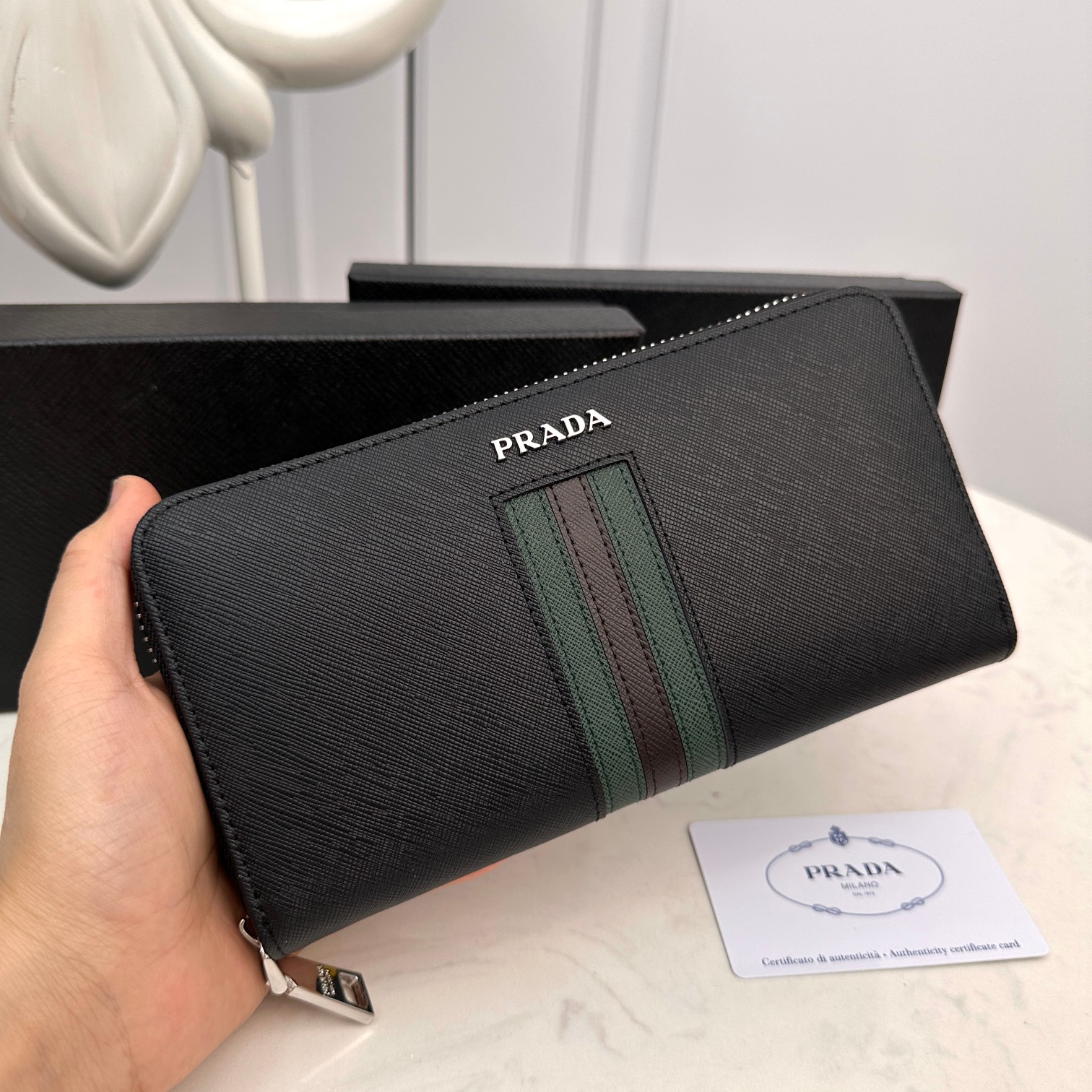 [TOP] PRADA Men's Wallet - Black