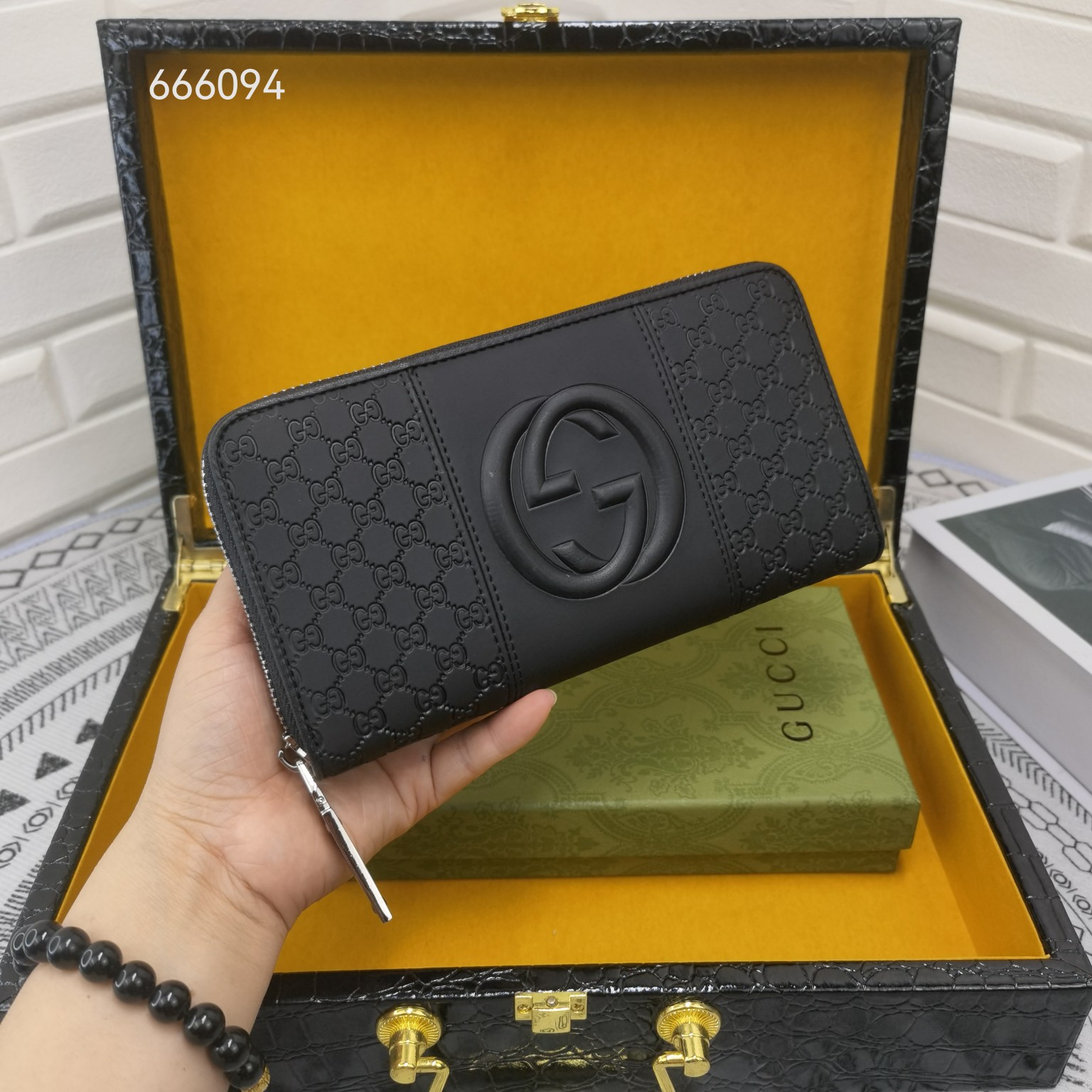 [TOP] GUCCI Men's Wallet - Black