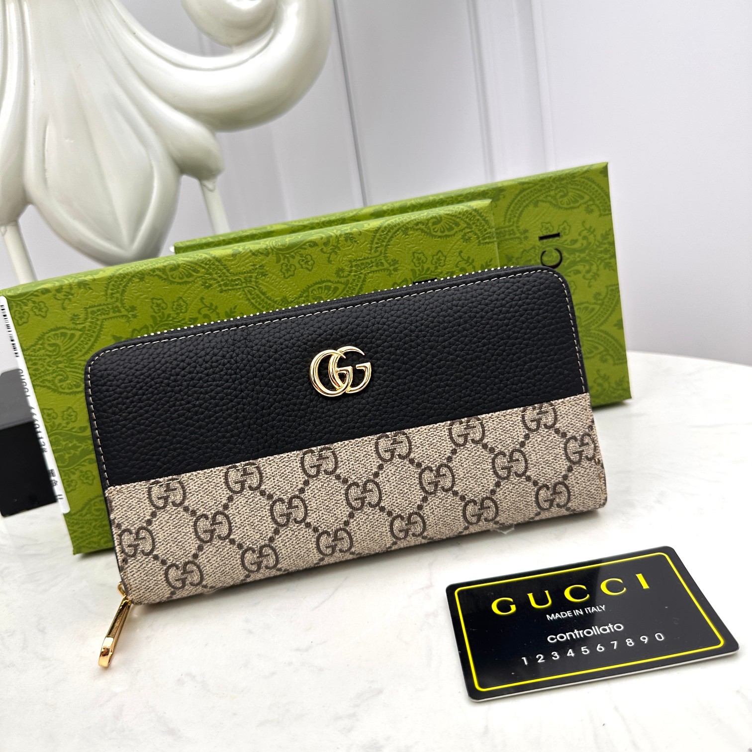 [TOP] GUCCI Men's Wallet - Black