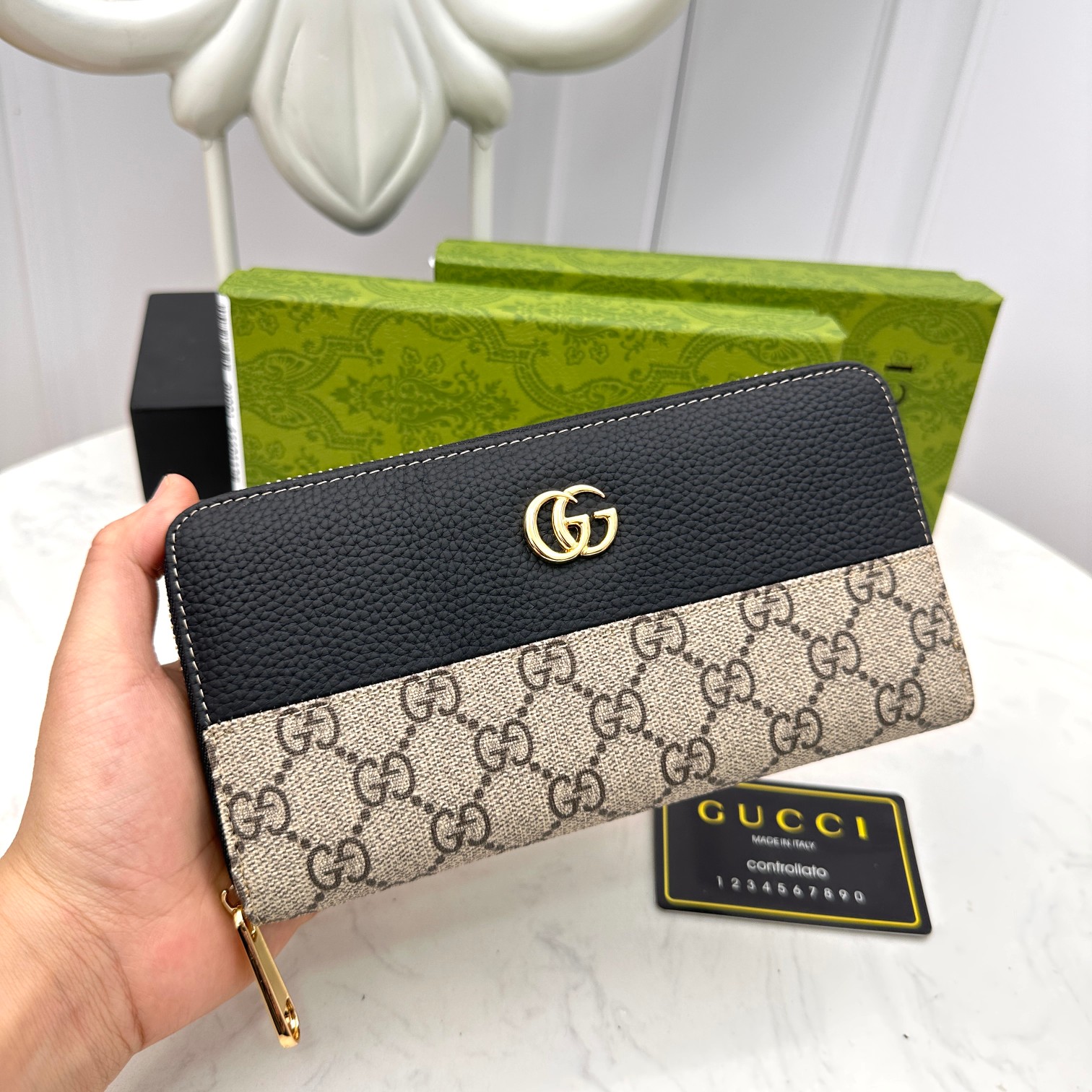 [TOP] GUCCI Men's Wallet - Black