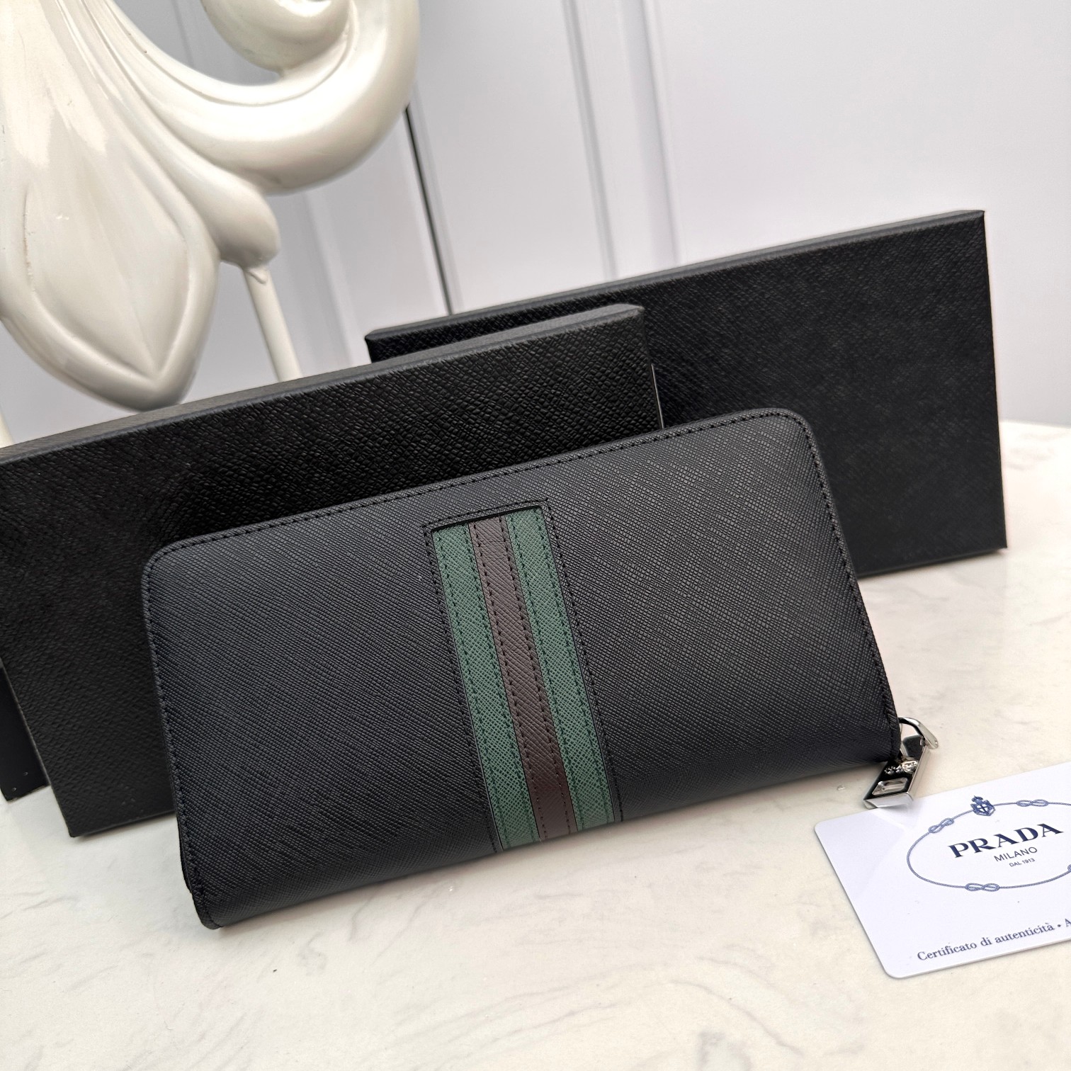 [TOP] PRADA Men's Wallet - Black
