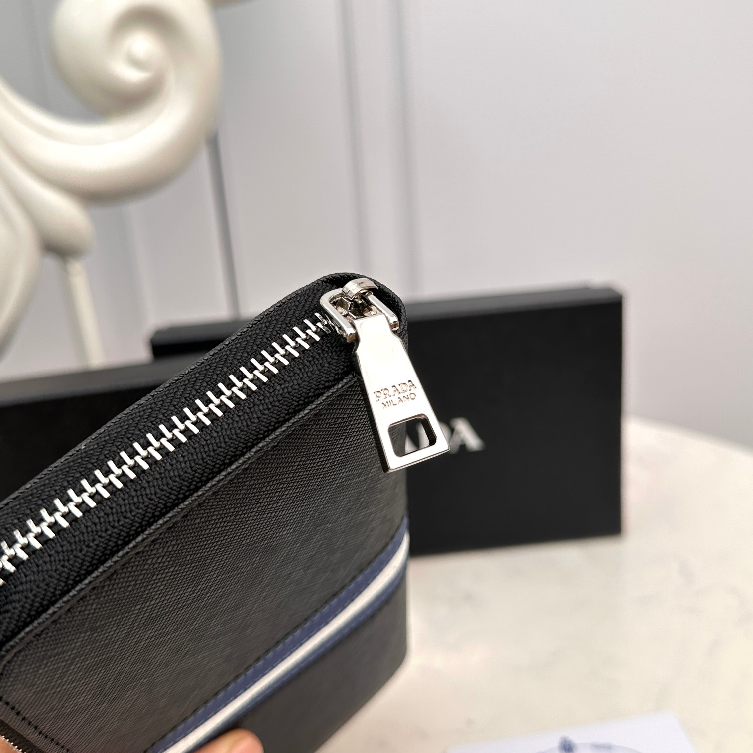 [TOP] PRADA Men's Wallet - Black