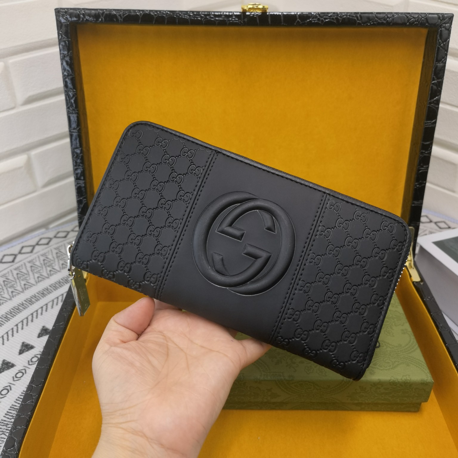 [TOP] GUCCI Men's Wallet - Black
