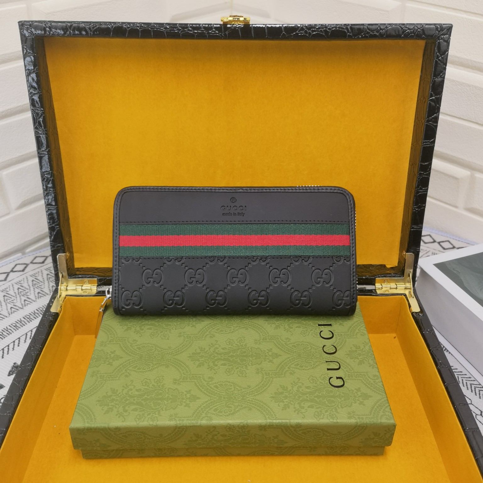 [TOP] GUCCI Men's Wallet - Black